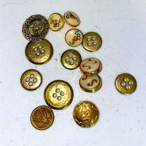 Vintage lot buttons metal gold porcelain mixed media shank sewing craft notions